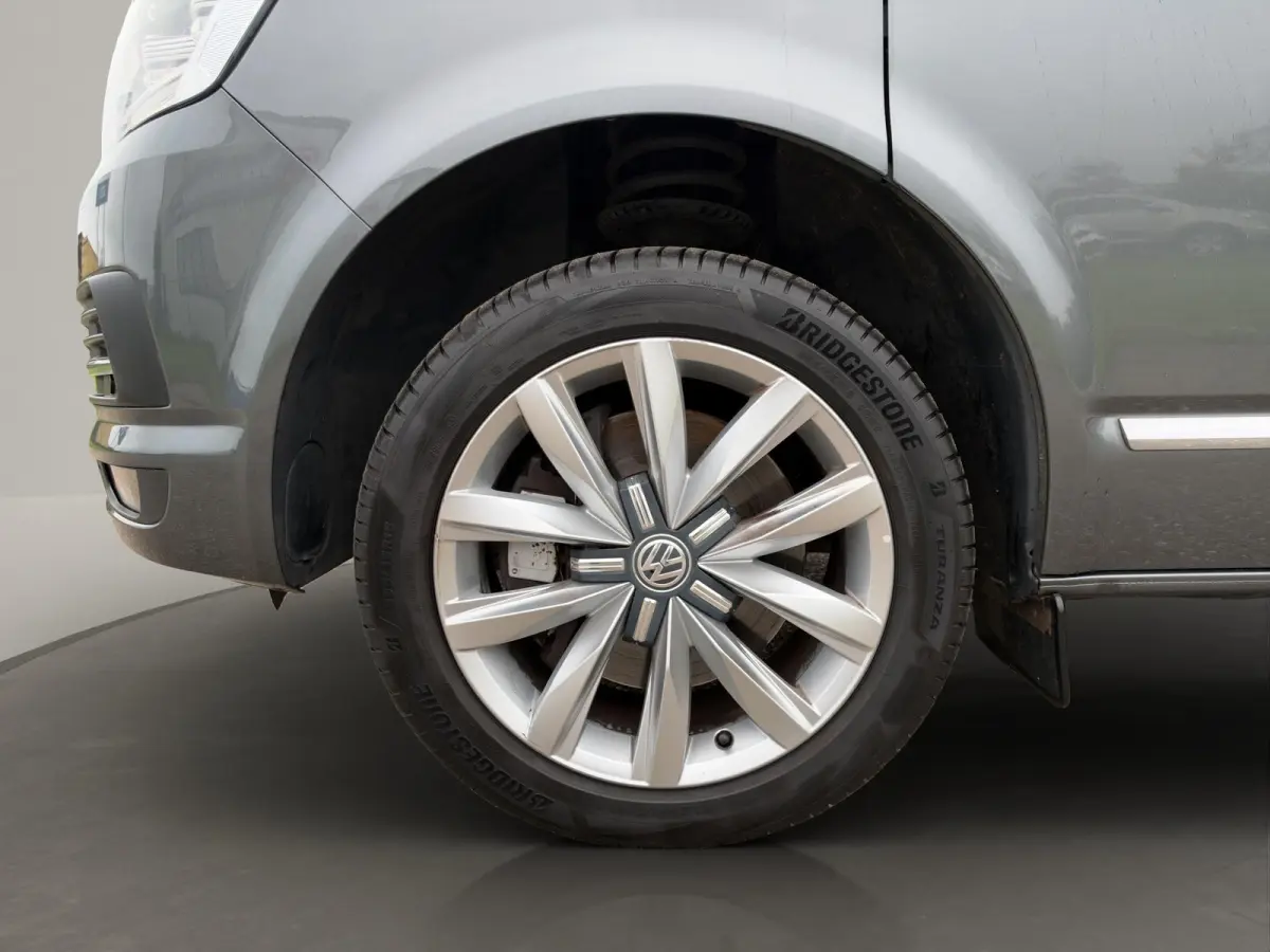 2.0 TDI L2H1 Caravelle Dubbele Cabine Automaat