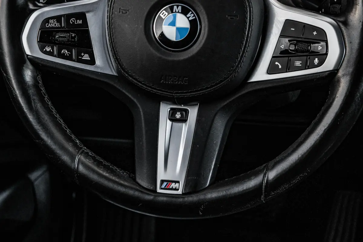 xDrive20i xLine Business Edition Plus | Panoramadak | Trekhaak | Driving Assistant Plus | 360 Camera | Harman/Kardon | Leder | HUD | Memory | Keyless | Dealeronderhouden | 20"