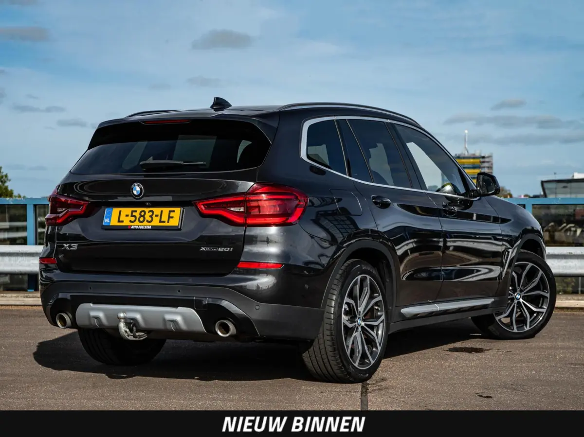 xDrive20i xLine Business Edition Plus | Panoramadak | Trekhaak | Driving Assistant Plus | 360 Camera | Harman/Kardon | Leder | HUD | Memory | Keyless | Dealeronderhouden | 20"