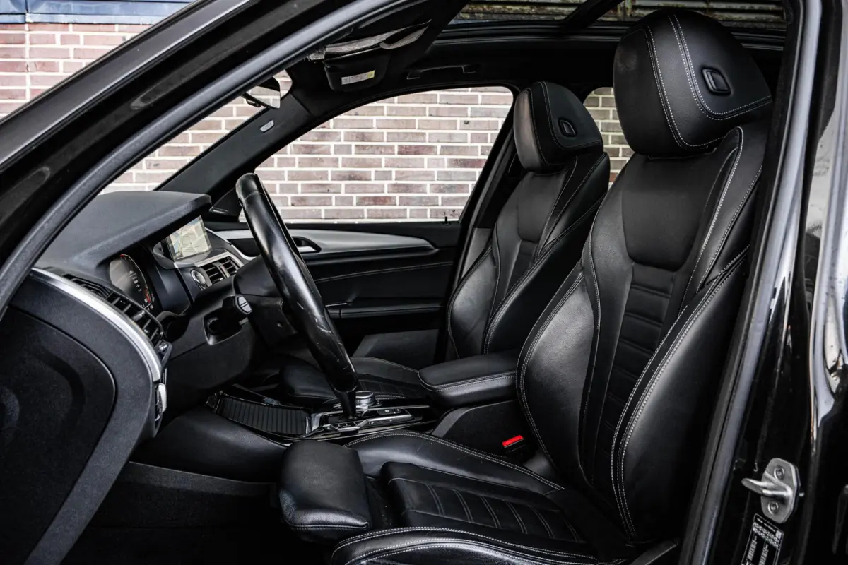 xDrive20i xLine Business Edition Plus | Panoramadak | Trekhaak | Driving Assistant Plus | 360 Camera | Harman/Kardon | Leder | HUD | Memory | Keyless | Dealeronderhouden | 20"