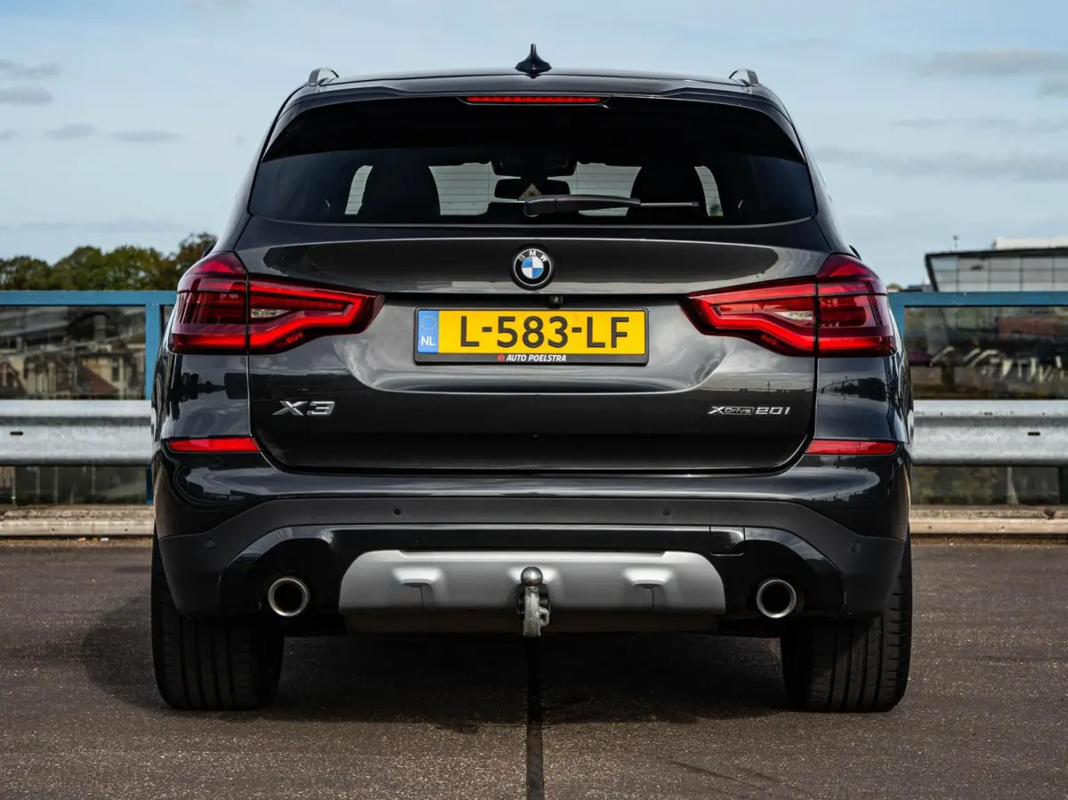 xDrive20i xLine Business Edition Plus | Panoramadak | Trekhaak | Driving Assistant Plus | 360 Camera | Harman/Kardon | Leder | HUD | Memory | Keyless | Dealeronderhouden | 20"
