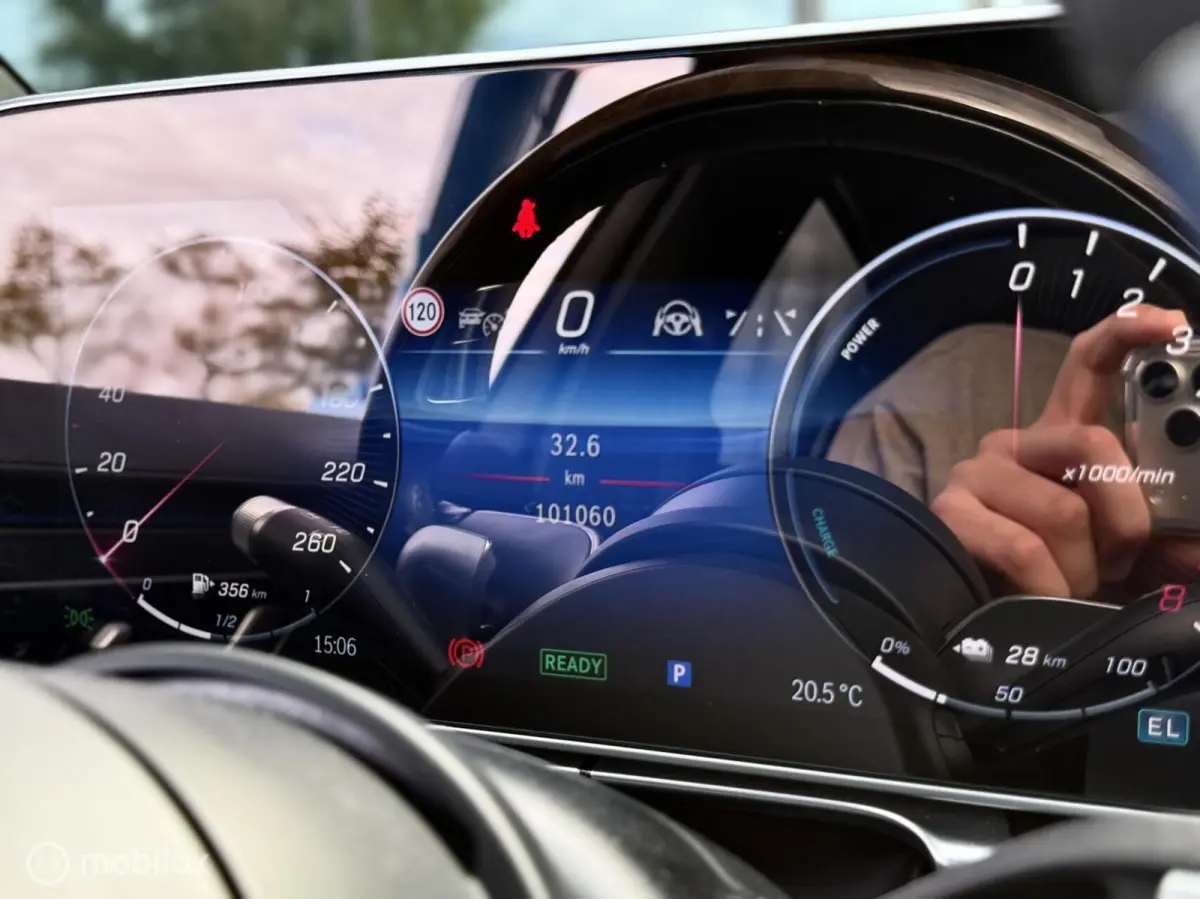 580 e 4MATIC Lang AMG Line|chauffeurspakket|pano|tv schermen|drive pilot