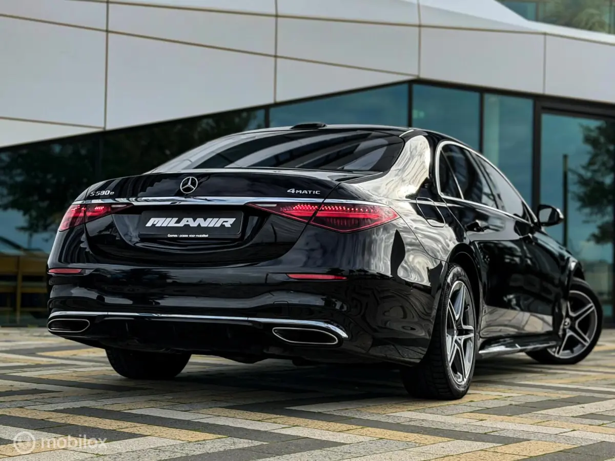 580 e 4MATIC Lang AMG Line|chauffeurspakket|pano|tv schermen|drive pilot