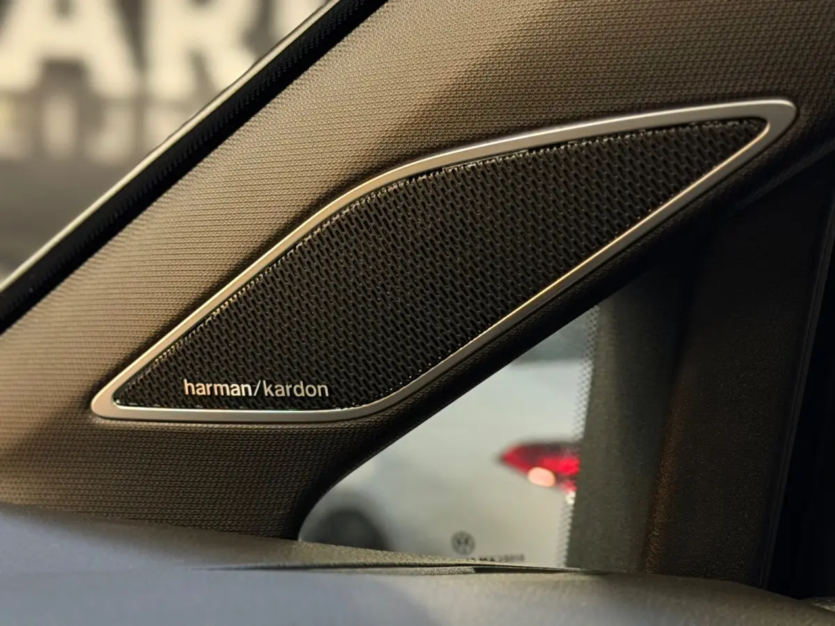 1.5 eTSI 3X R-Line PANO|HARMAN KARDON|IQ LIGHTS|KEYLESS|DEALER ONDERHOUDEN|NIGHTPAKKET|SFEERVERLICHTING|2024|VOL!