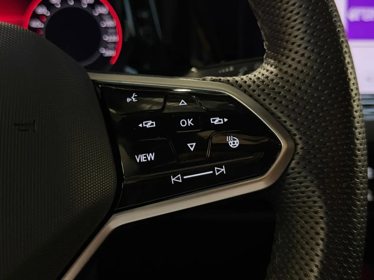 1.5 eTSI 3X R-Line PANO|HARMAN KARDON|IQ LIGHTS|KEYLESS|DEALER ONDERHOUDEN|NIGHTPAKKET|SFEERVERLICHTING|2024|VOL!