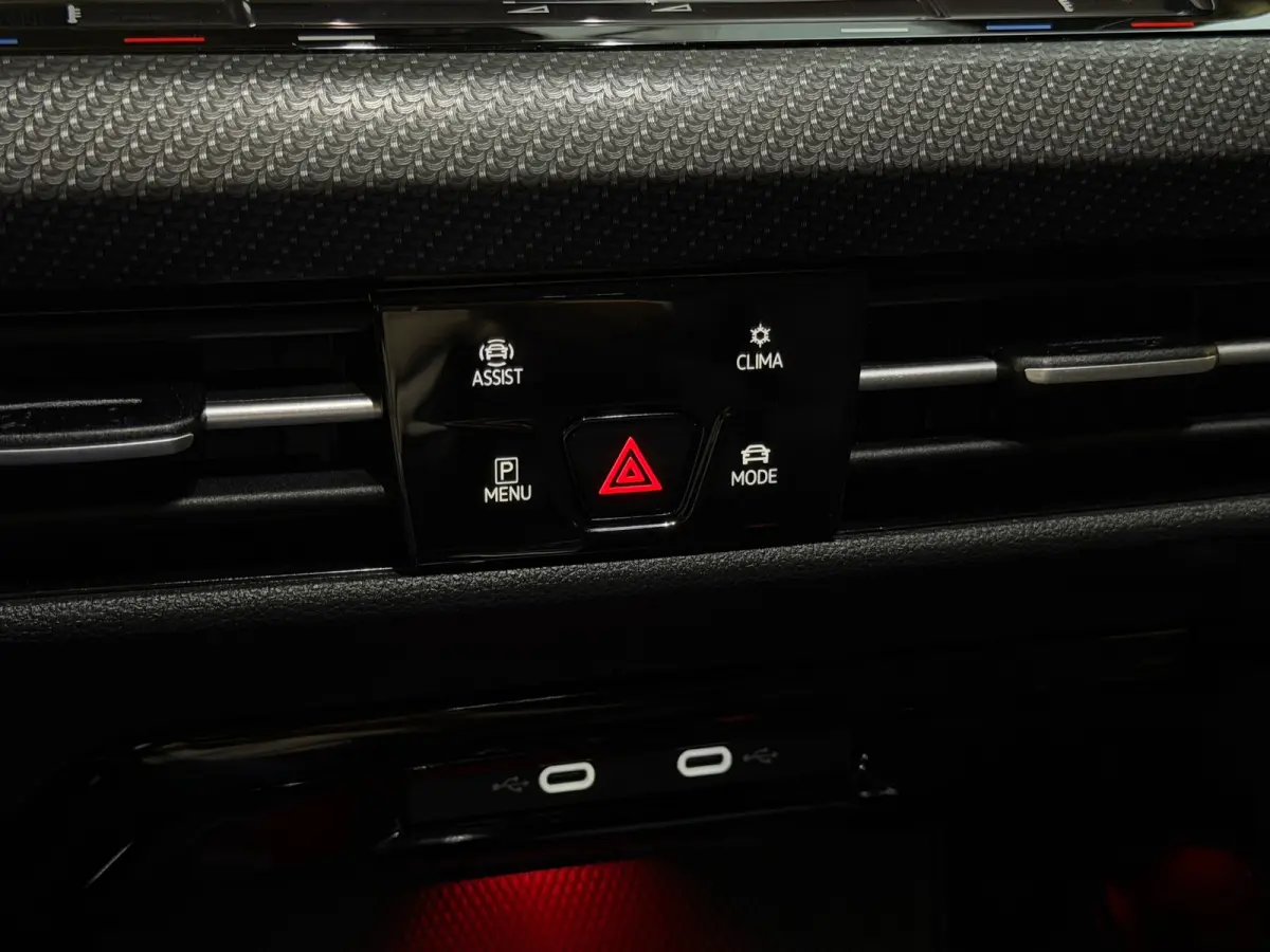 1.5 eTSI 3X R-Line PANO|HARMAN KARDON|IQ LIGHTS|KEYLESS|DEALER ONDERHOUDEN|NIGHTPAKKET|SFEERVERLICHTING|2024|VOL!