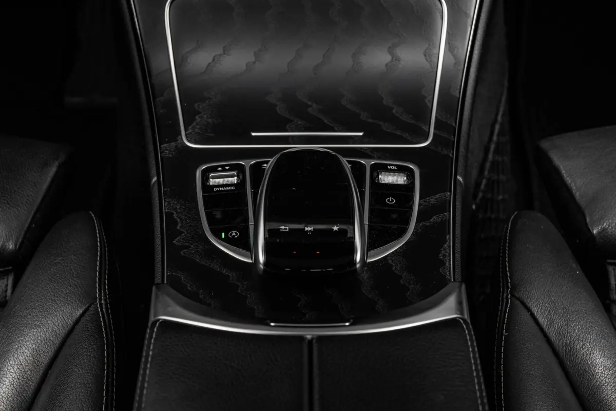 180 AMG Night Edition | Panoramadak | Burmester | Memory | 360 Camera | Leder | LED | Sfeerverlichting | Stoelverwarming | 19"
