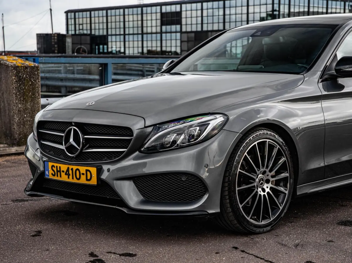 180 AMG Night Edition | Panoramadak | Burmester | Memory | 360 Camera | Leder | LED | Sfeerverlichting | Stoelverwarming | 19"