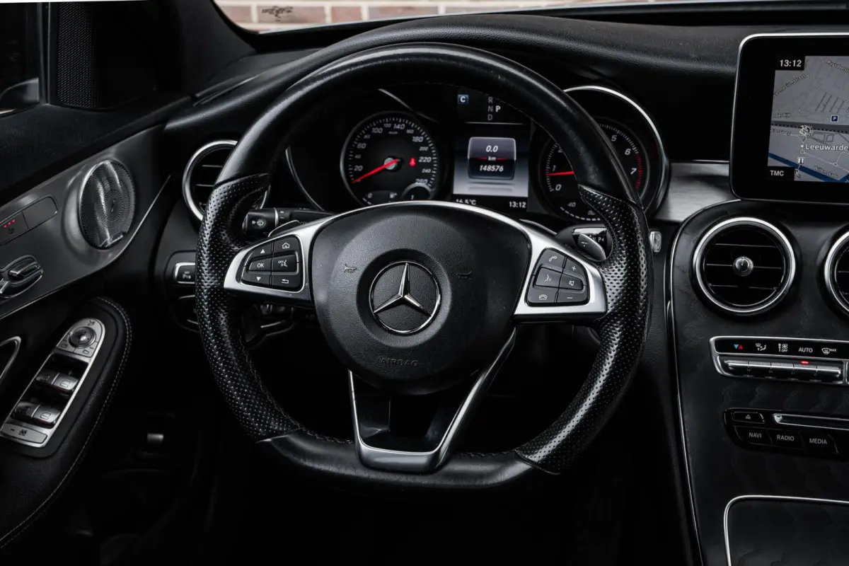 180 AMG Night Edition | Panoramadak | Burmester | Memory | 360 Camera | Leder | LED | Sfeerverlichting | Stoelverwarming | 19"