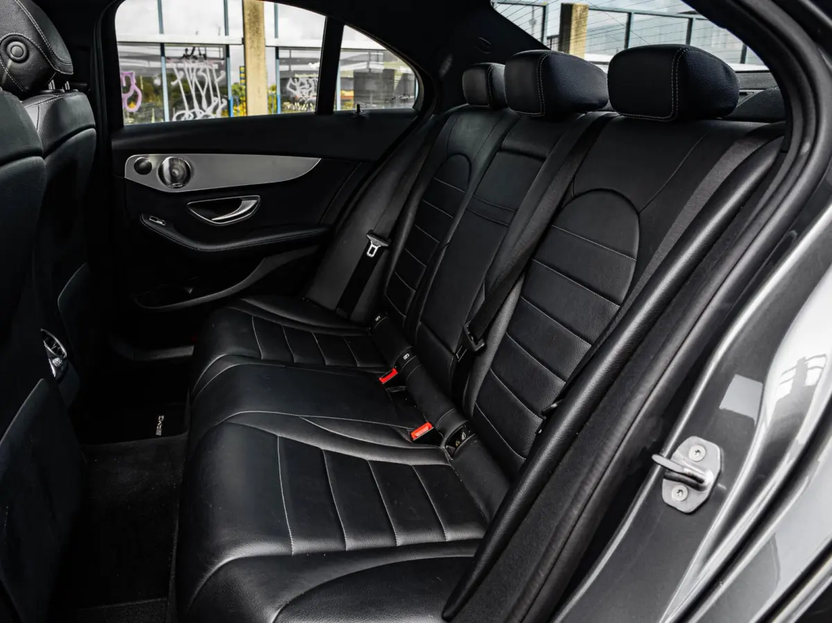 180 AMG Night Edition | Panoramadak | Burmester | Memory | 360 Camera | Leder | LED | Sfeerverlichting | Stoelverwarming | 19"