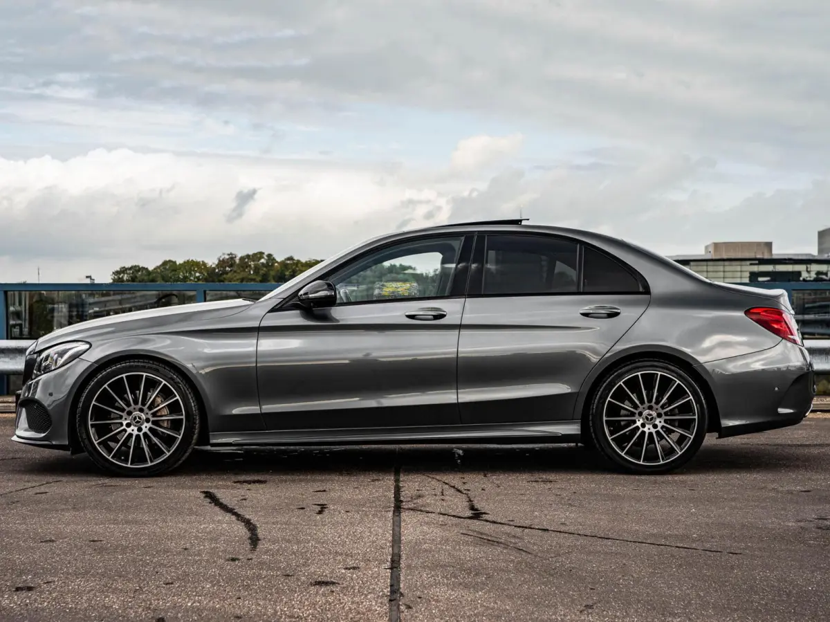 180 AMG Night Edition | Panoramadak | Burmester | Memory | 360 Camera | Leder | LED | Sfeerverlichting | Stoelverwarming | 19"