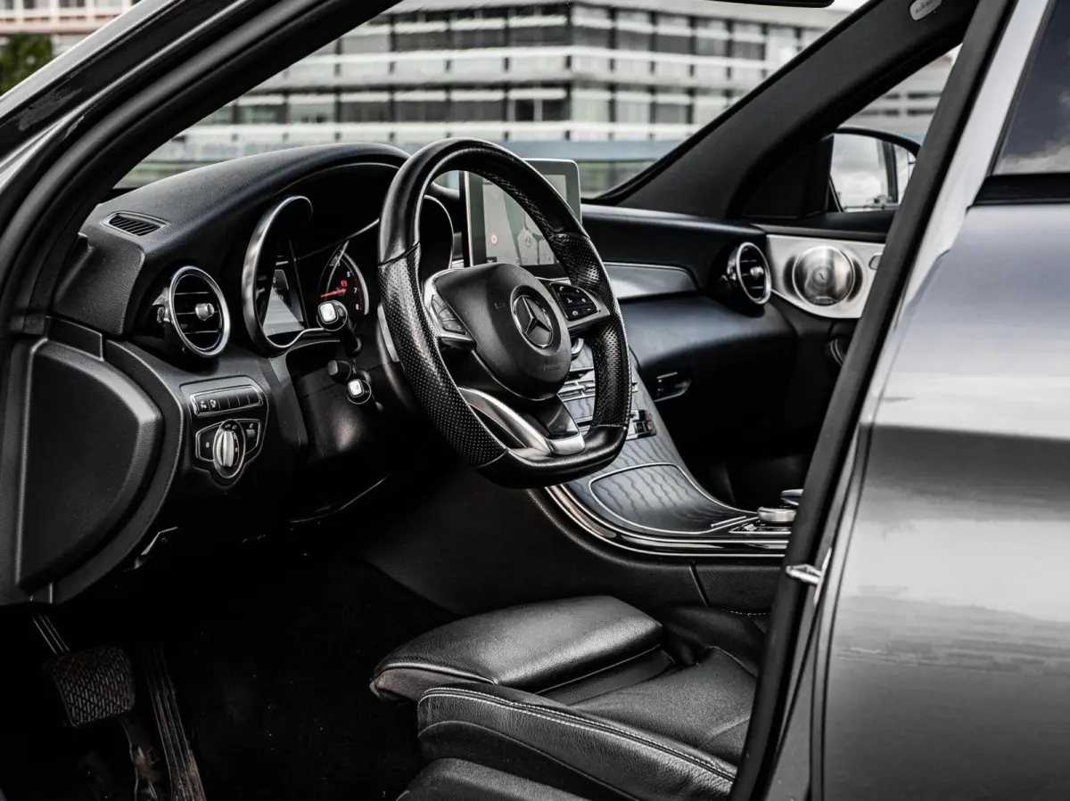 180 AMG Night Edition | Panoramadak | Burmester | Memory | 360 Camera | Leder | LED | Sfeerverlichting | Stoelverwarming | 19"