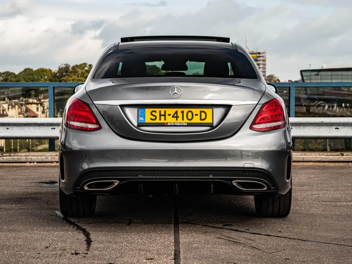 180 AMG Night Edition | Panoramadak | Burmester | Memory | 360 Camera | Leder | LED | Sfeerverlichting | Stoelverwarming | 19"