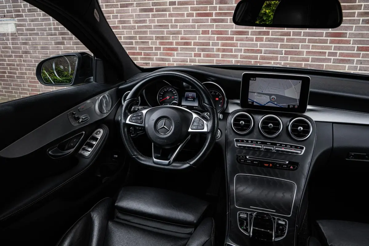 180 AMG Night Edition | Panoramadak | Burmester | Memory | 360 Camera | Leder | LED | Sfeerverlichting | Stoelverwarming | 19"
