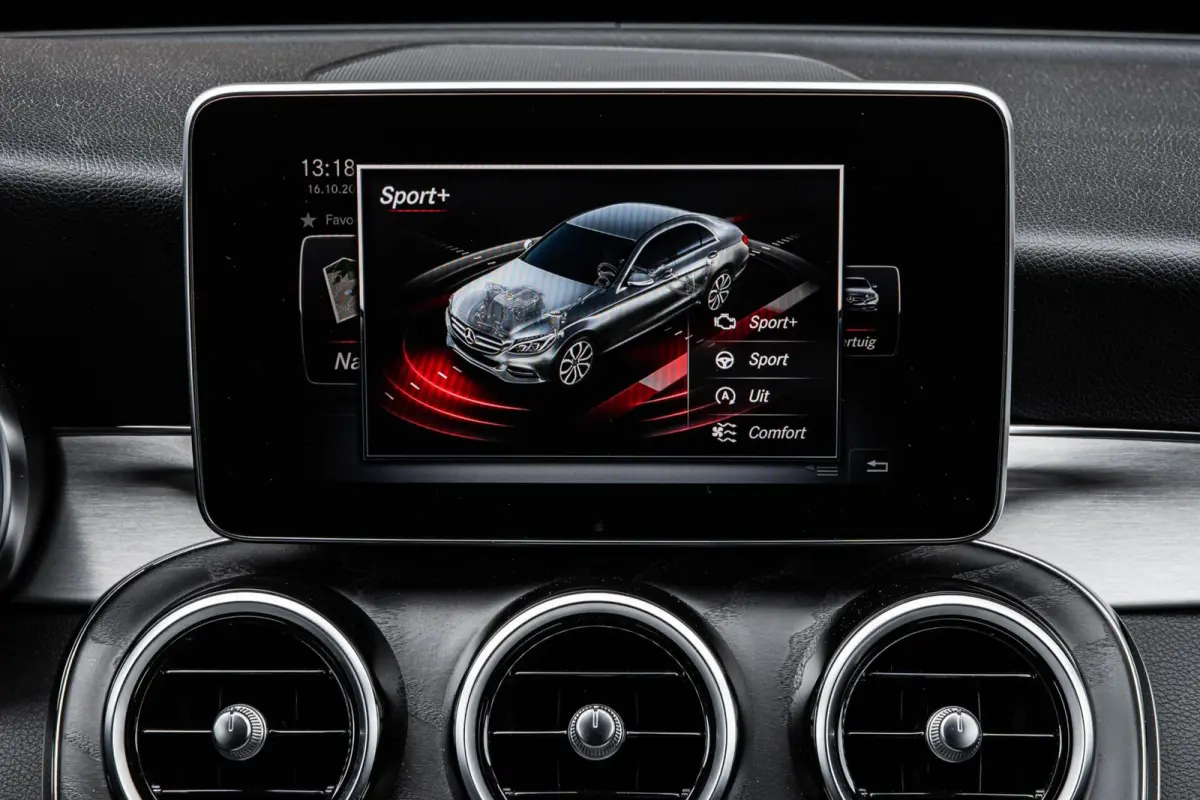 180 AMG Night Edition | Panoramadak | Burmester | Memory | 360 Camera | Leder | LED | Sfeerverlichting | Stoelverwarming | 19"