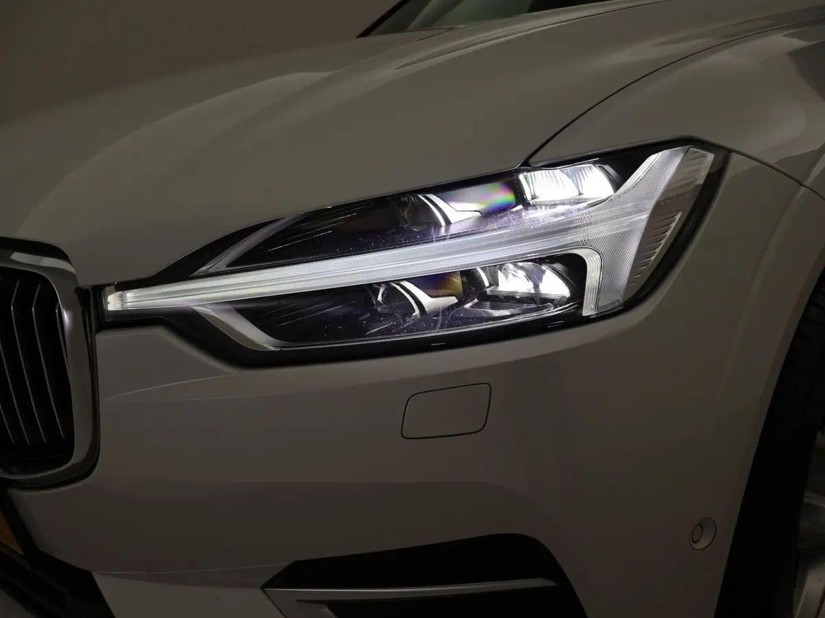 2.0 T5 AWD 254 PK AUT. INSCRIPTION + HEAD-UP | ELEK. TREKHAAK | ADAPTIVE CRUISE | CARPLAY | CAMERA