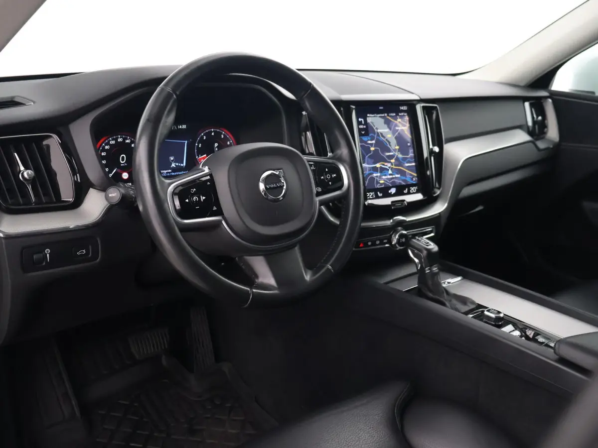 2.0 T5 AWD 254 PK AUT. INSCRIPTION + HEAD-UP | ELEK. TREKHAAK | ADAPTIVE CRUISE | CARPLAY | CAMERA