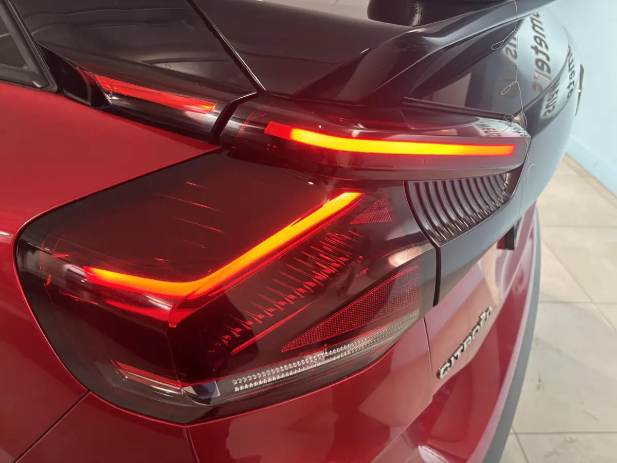 1.2 Puretech Feel Pack | Panorama dak | Cruise Control | Camera achter | Head- Up Disdplay | Apple Carplay-Android Auto