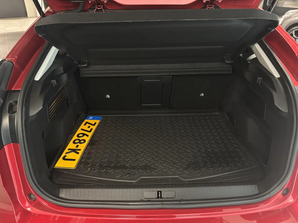 1.2 Puretech Feel Pack | Panorama dak | Cruise Control | Camera achter | Head- Up Disdplay | Apple Carplay-Android Auto
