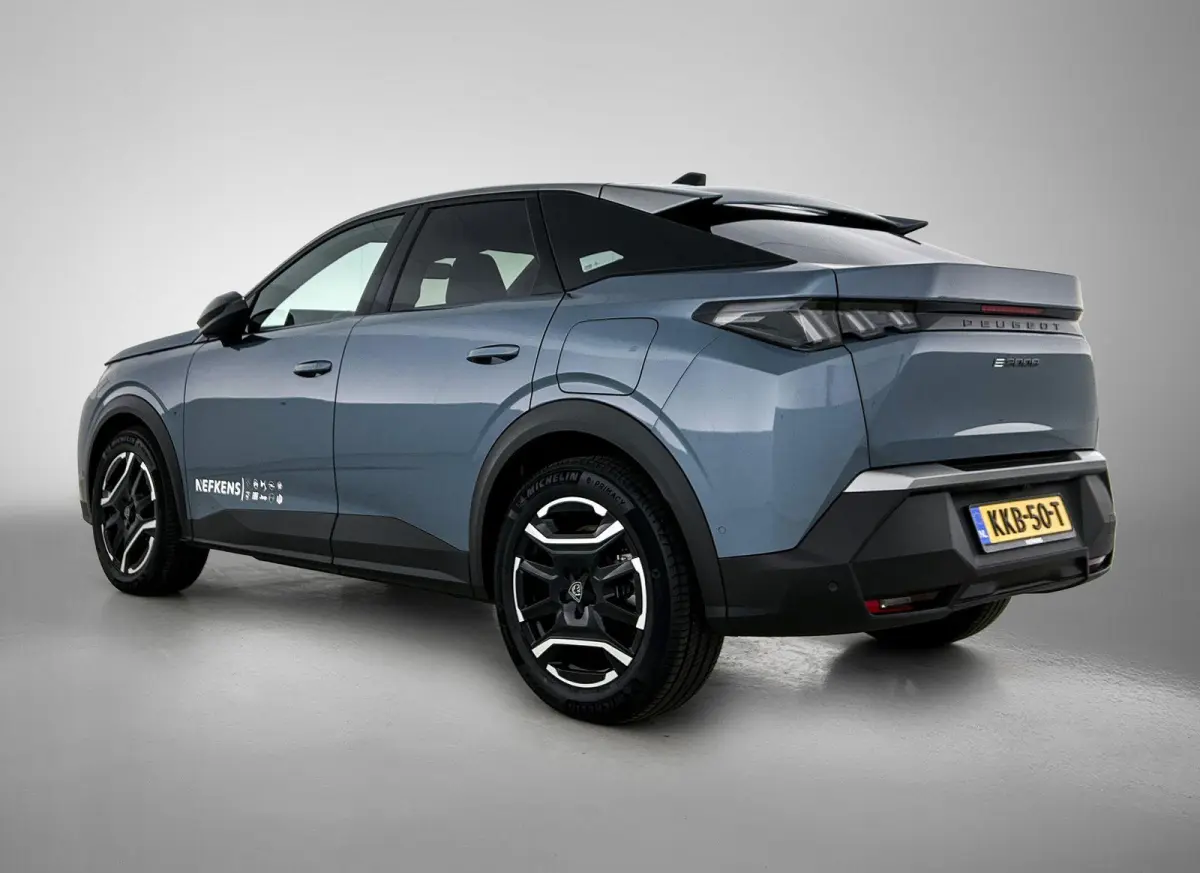 Allure Avantage 210pk 73 kWh Automaat | Navigatie | Accu 99% | Adaptieve Cruise Control | Stoelverwarming | Dodehoek Bewaking | Apple Carplay/Android Auto |