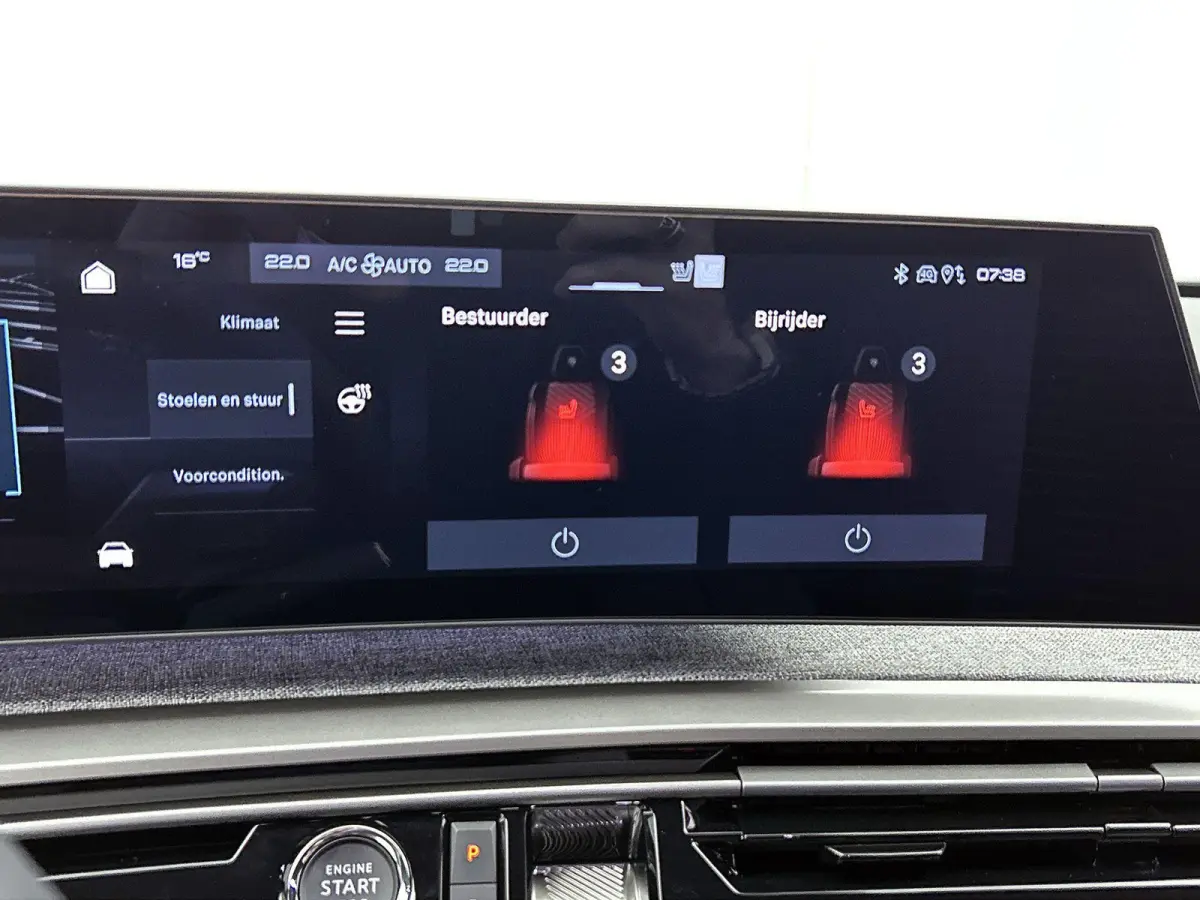Allure Avantage 210pk 73 kWh Automaat | Navigatie | Accu 99% | Adaptieve Cruise Control | Stoelverwarming | Dodehoek Bewaking | Apple Carplay/Android Auto |