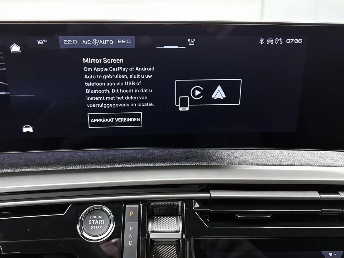Allure Avantage 210pk 73 kWh Automaat | Navigatie | Accu 99% | Adaptieve Cruise Control | Stoelverwarming | Dodehoek Bewaking | Apple Carplay/Android Auto |