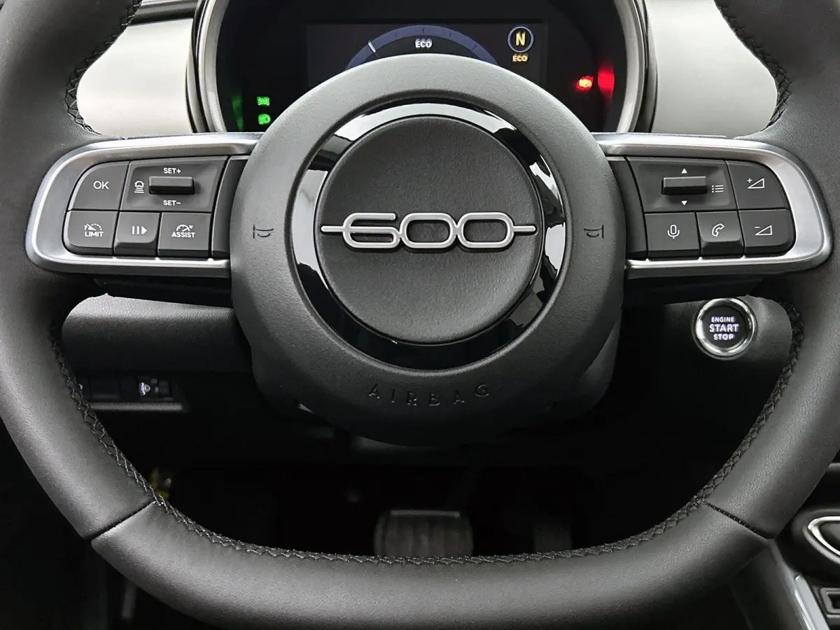 156pk La Prima 54 kWh Automaat | Tot 8 Jaar Garantie | 3 Fase | Elektrische Achterklep | Elektrische Bestuurdersstoel met Massage | Navigatie | Climate Control | Adaptieve Cruise Control | 1