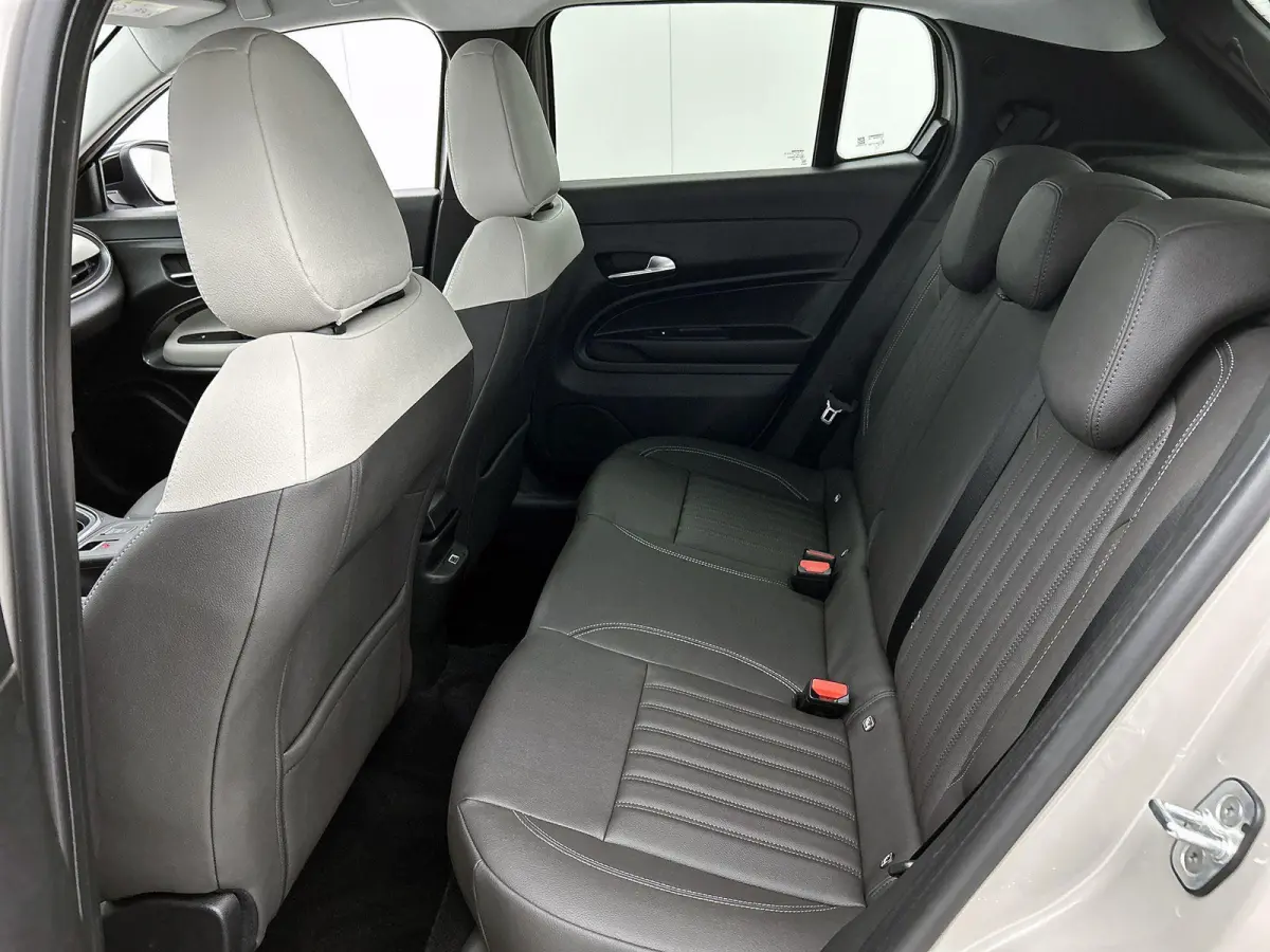 156pk La Prima 54 kWh Automaat | Tot 8 Jaar Garantie | 3 Fase | Elektrische Achterklep | Elektrische Bestuurdersstoel met Massage | Navigatie | Climate Control | Adaptieve Cruise Control | 1