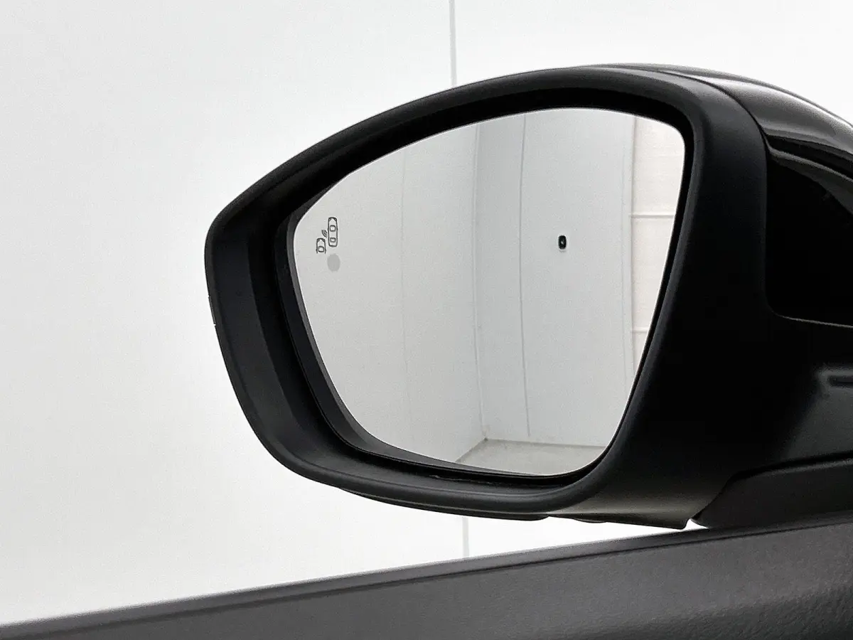 156pk La Prima 54 kWh Automaat | Tot 8 Jaar Garantie | 3 Fase | Elektrische Achterklep | Elektrische Bestuurdersstoel met Massage | Navigatie | Climate Control | Adaptieve Cruise Control | 1
