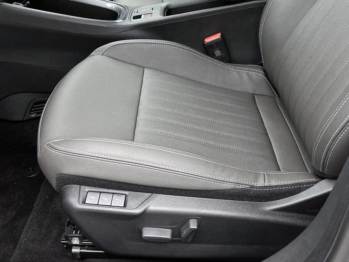 156pk La Prima 54 kWh Automaat | Tot 8 Jaar Garantie | 3 Fase | Elektrische Achterklep | Elektrische Bestuurdersstoel met Massage | Navigatie | Climate Control | Adaptieve Cruise Control | 1