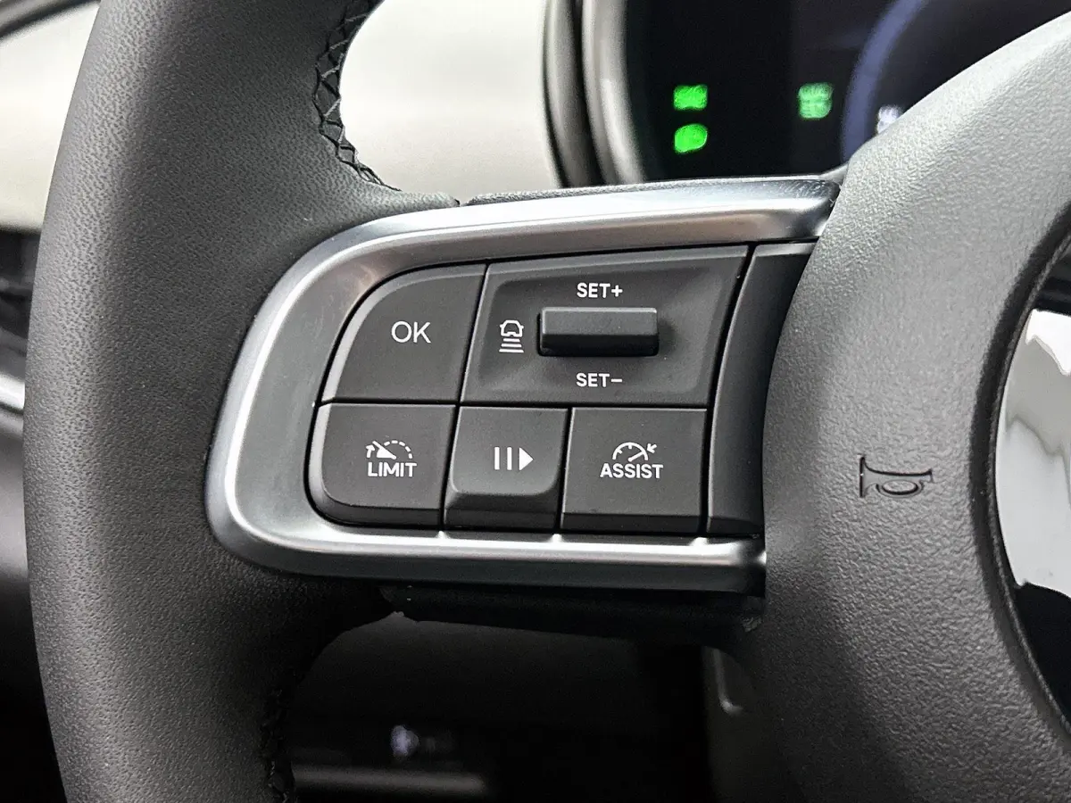 156pk La Prima 54 kWh Automaat | Tot 8 Jaar Garantie | 3 Fase | Elektrische Achterklep | Elektrische Bestuurdersstoel met Massage | Navigatie | Climate Control | Adaptieve Cruise Control | 1