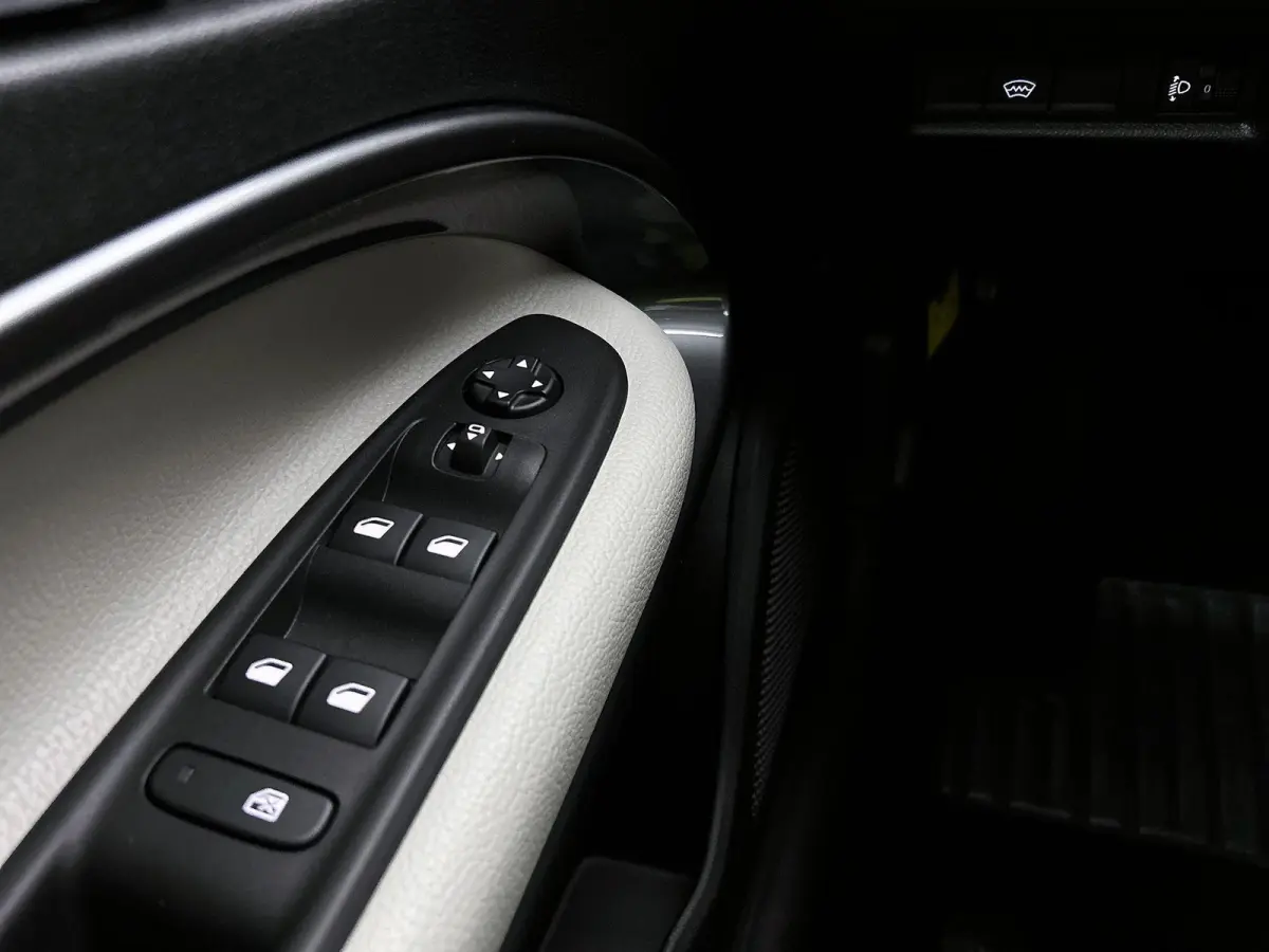 156pk La Prima 54 kWh Automaat | Tot 8 Jaar Garantie | 3 Fase | Elektrische Achterklep | Elektrische Bestuurdersstoel met Massage | Navigatie | Climate Control | Adaptieve Cruise Control | 1