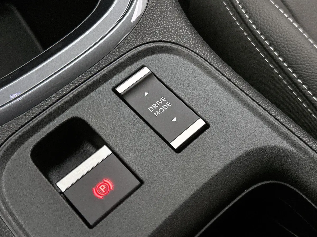 156pk La Prima 54 kWh Automaat | Tot 8 Jaar Garantie | 3 Fase | Elektrische Achterklep | Elektrische Bestuurdersstoel met Massage | Navigatie | Climate Control | Adaptieve Cruise Control | 1
