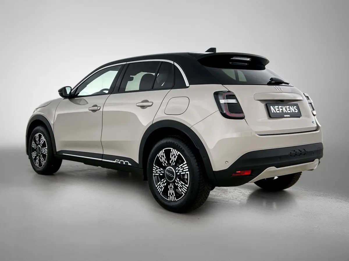 156pk La Prima 54 kWh Automaat | Tot 8 Jaar Garantie | 3 Fase | Elektrische Achterklep | Elektrische Bestuurdersstoel met Massage | Navigatie | Climate Control | Adaptieve Cruise Control | 1