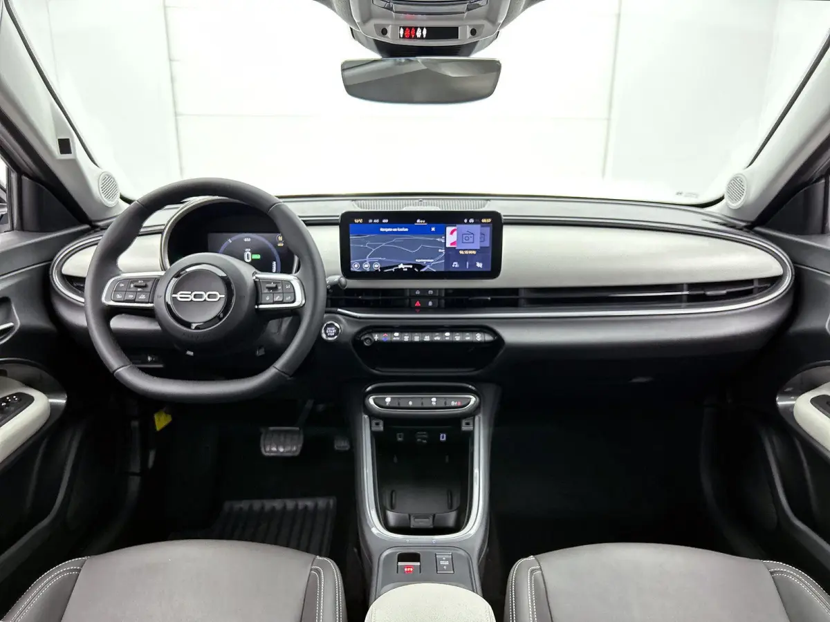 156pk La Prima 54 kWh Automaat | Tot 8 Jaar Garantie | 3 Fase | Elektrische Achterklep | Elektrische Bestuurdersstoel met Massage | Navigatie | Climate Control | Adaptieve Cruise Control | 1