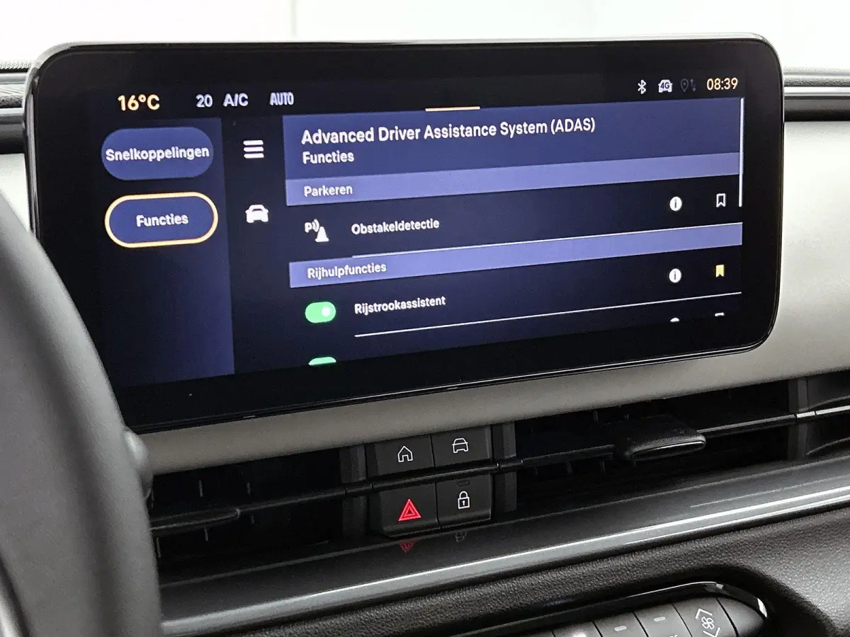 156pk La Prima 54 kWh Automaat | Tot 8 Jaar Garantie | 3 Fase | Elektrische Achterklep | Elektrische Bestuurdersstoel met Massage | Navigatie | Climate Control | Adaptieve Cruise Control | 1