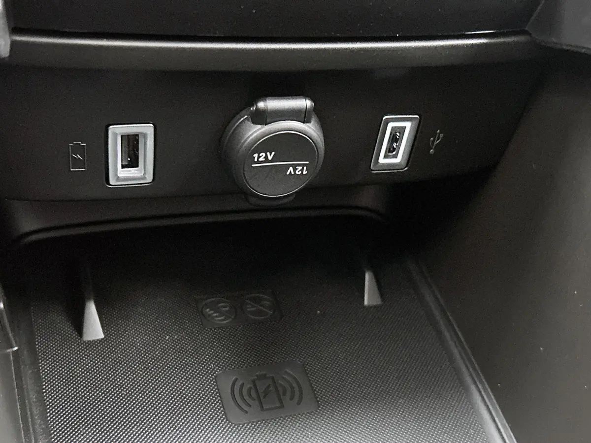 156pk La Prima 54 kWh Automaat | Tot 8 Jaar Garantie | 3 Fase | Elektrische Achterklep | Elektrische Bestuurdersstoel met Massage | Navigatie | Climate Control | Adaptieve Cruise Control | 1