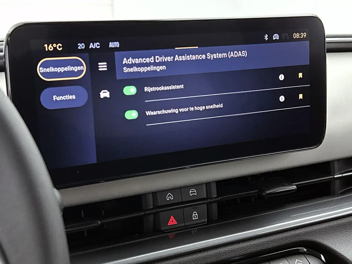 156pk La Prima 54 kWh Automaat | Tot 8 Jaar Garantie | 3 Fase | Elektrische Achterklep | Elektrische Bestuurdersstoel met Massage | Navigatie | Climate Control | Adaptieve Cruise Control | 1