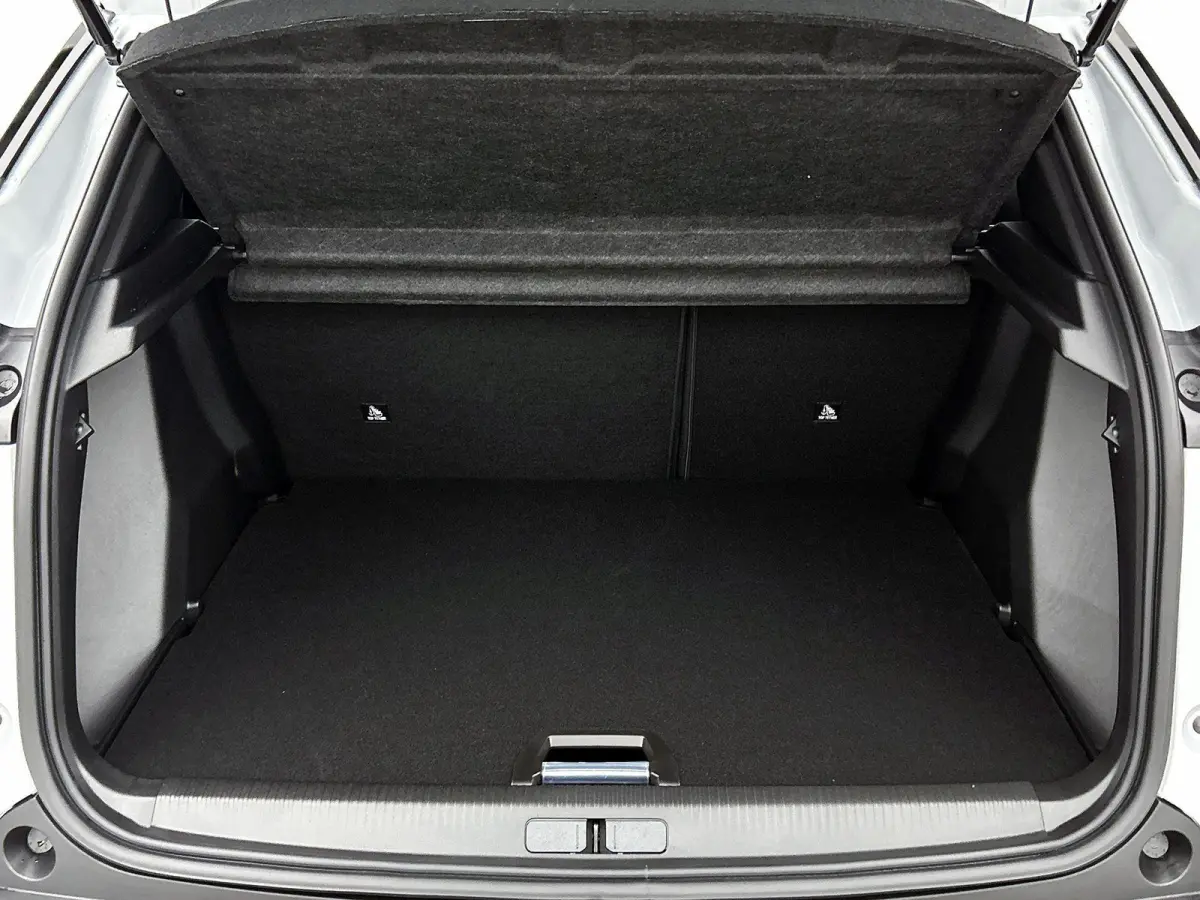 1.2 Envy 110pk Automaat Nefkens Edition | Tot 8 Jaar Garantie | Camera Voor + Achter | Navigatie | Climate Control | Adaptieve Cruise Control | Dodehoekdetectie | 16"LMV | LED |