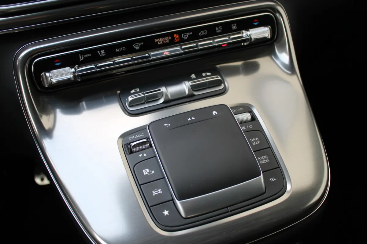 300d / AMG / Exclusive / 7-Pers / 4-Matic / Luchtv / Elec Stoel / Burmester / Vol Opties / NIEUWSTAAT