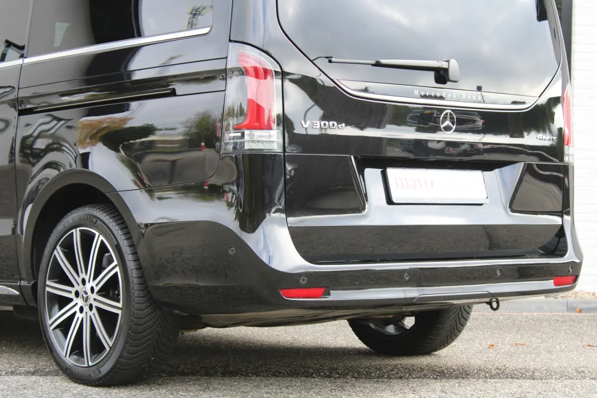 300d / AMG / Exclusive / 7-Pers / 4-Matic / Luchtv / Elec Stoel / Burmester / Vol Opties / NIEUWSTAAT