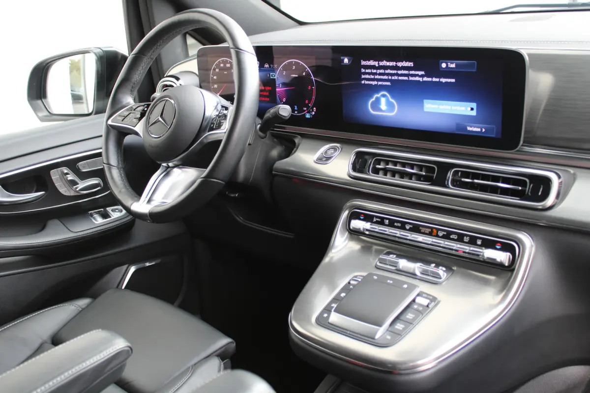 300d / AMG / Exclusive / 7-Pers / 4-Matic / Luchtv / Elec Stoel / Burmester / Vol Opties / NIEUWSTAAT