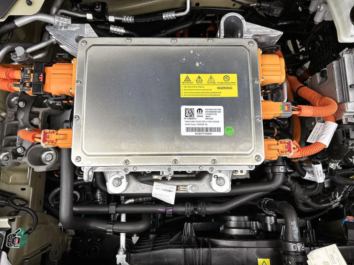 113pk GS 44 kWh Automaat | Tot 8 Jaar Garantie | Winter-Pakket | Dakrails | Navigatie | Climate Control | Cruise Control | Camera | 17"LMV | Dodehoekdetectie |