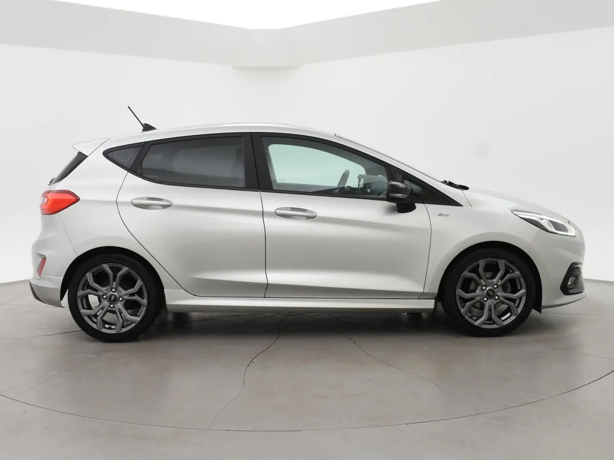 1.0 ECOBOOST ST-LINE + WINTERPACK | NAVIGATIE | APPLE CARPLAY | 17 INCH LMV