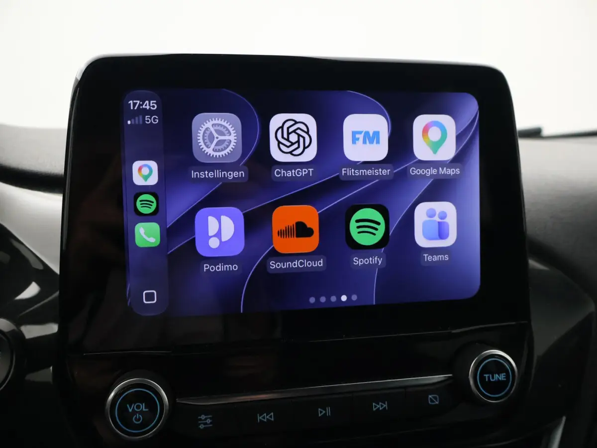 1.0 ECOBOOST ST-LINE + WINTERPACK | NAVIGATIE | APPLE CARPLAY | 17 INCH LMV