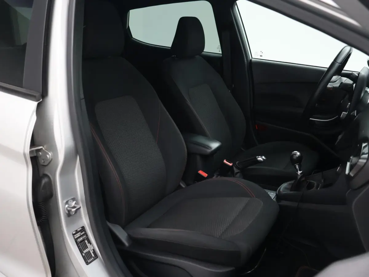 1.0 ECOBOOST ST-LINE + WINTERPACK | NAVIGATIE | APPLE CARPLAY | 17 INCH LMV