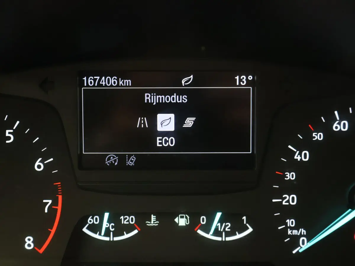1.0 ECOBOOST ST-LINE + WINTERPACK | NAVIGATIE | APPLE CARPLAY | 17 INCH LMV