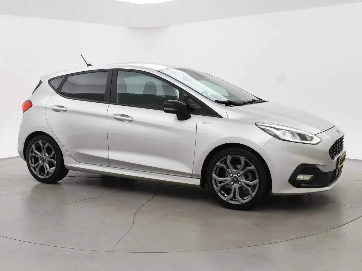1.0 ECOBOOST ST-LINE + WINTERPACK | NAVIGATIE | APPLE CARPLAY | 17 INCH LMV