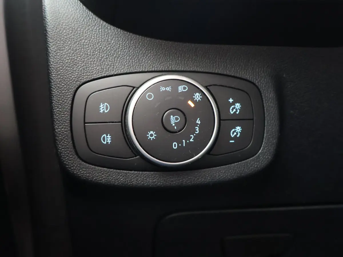 1.0 ECOBOOST ST-LINE + WINTERPACK | NAVIGATIE | APPLE CARPLAY | 17 INCH LMV