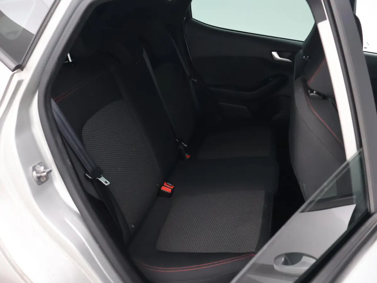1.0 ECOBOOST ST-LINE + WINTERPACK | NAVIGATIE | APPLE CARPLAY | 17 INCH LMV